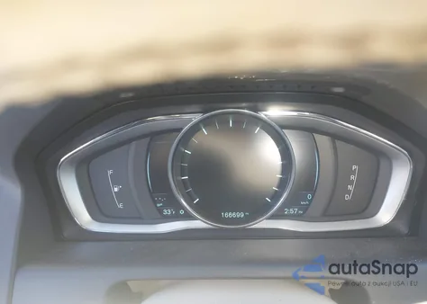 2015 Volvo Xc60 T6 из США, поврежденный, VIN YV4902RKXF2663013